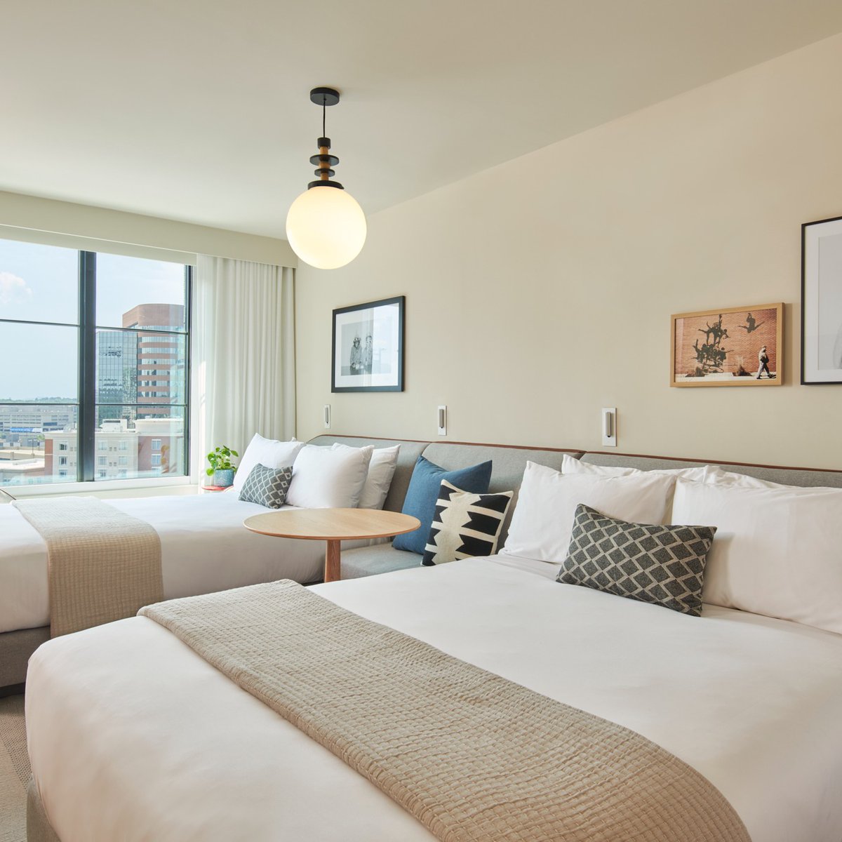 Meet our Double Queen Chamber. Ideal for families or the occasional squad getaway, this Chamber offers two queen beds, ample seating, and a spacious accommodation perfect for pre-party festivities or relaxing after a long day of sightseeing in the 615🏙️