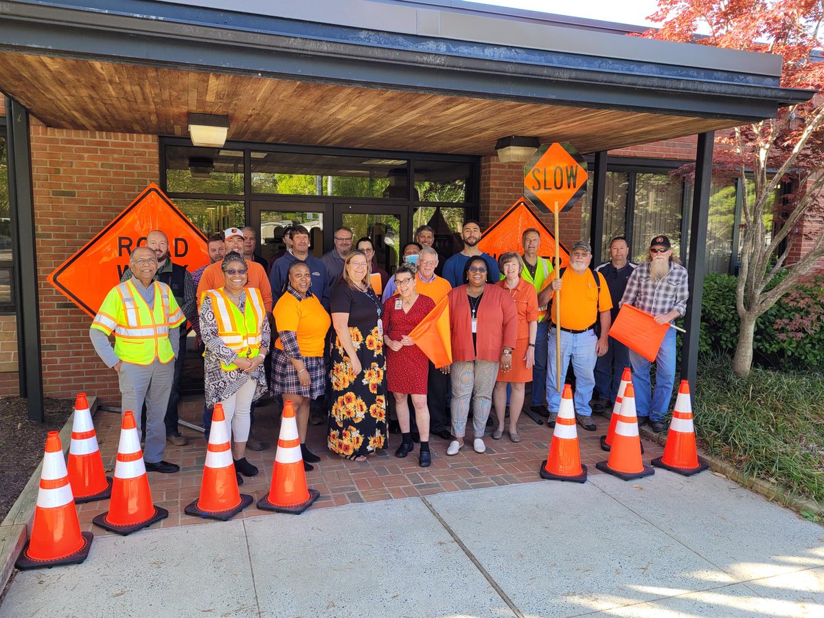 MDSHA's tweet photo. We wear orange today to remind drivers to look out for orange and drive slow through work zones. Thanks for joining our efforts! #GoOrangeMD #MDOTsafety #NWZAW https://t.co/9KaEmIfE7e