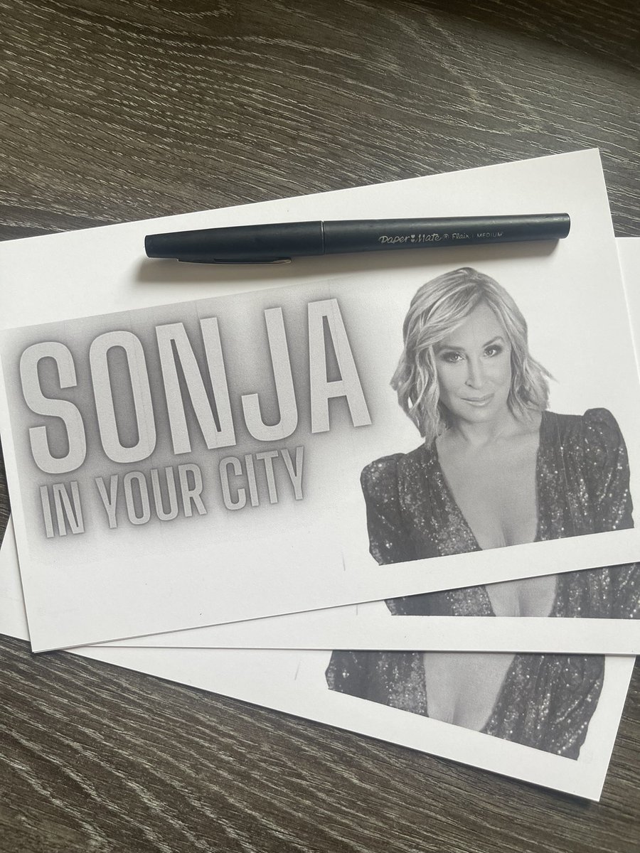 SonjatMorgan's tweet photo. Hanging out on stage on my moderator/friends lap #mynormal #SonjaInYourCity #Tour2023 #Boston next 💃 https://t.co/6UjUb6uWdj