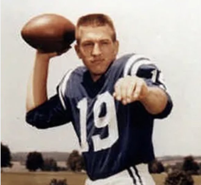 OehlingG's tweet photo. @Luciow1992 Draft: Pittsburgh Steelers in the 9th round (102nd overall) of the 1955 NFL Draft. https://t.co/HkZb27o7ea