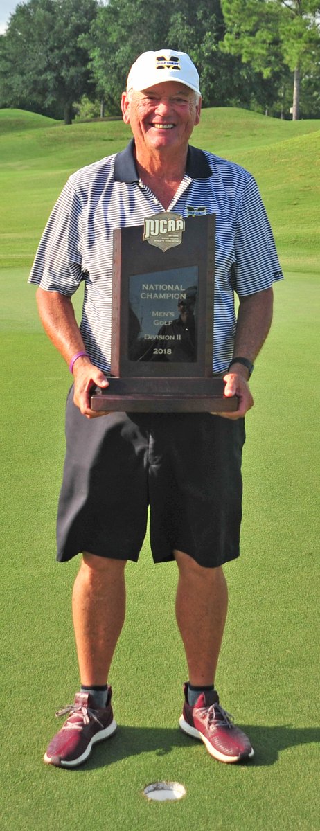 MGCCCBulldogs's tweet photo. Legendary @MGCCC golf coach Tommy Snell will be inducted into the Mississippi Community College Sports Hall of Fame next week: https://t.co/lIuaZu3fzT https://t.co/cqULS7mDVw