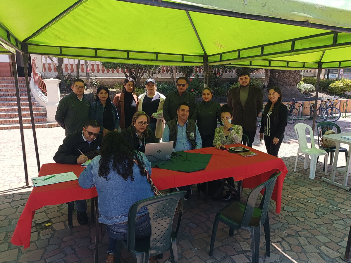 fedecarboy's tweet photo. Hoy en #Paipa adelantamos la jornada #Fedecarboyalparque para servir de puente entre nuestros asociados mineros y las autoridades mineras y ambientales
@ANMColombia
@Corpoboyaca
@SeMinasyEnergia
@fedecarboy https://t.co/CA7aNUqwpz