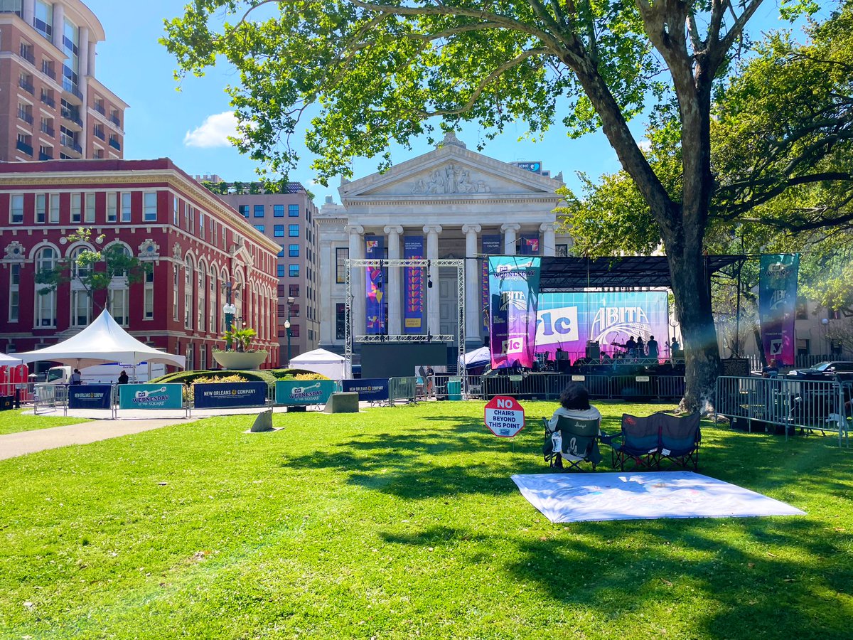 DavidMora's tweet photo. Great weather for @YLCWATS today! 🌞🌳🎶 #NewOrleans #WednesdayAtTheSquare https://t.co/fvCLe8uhT7