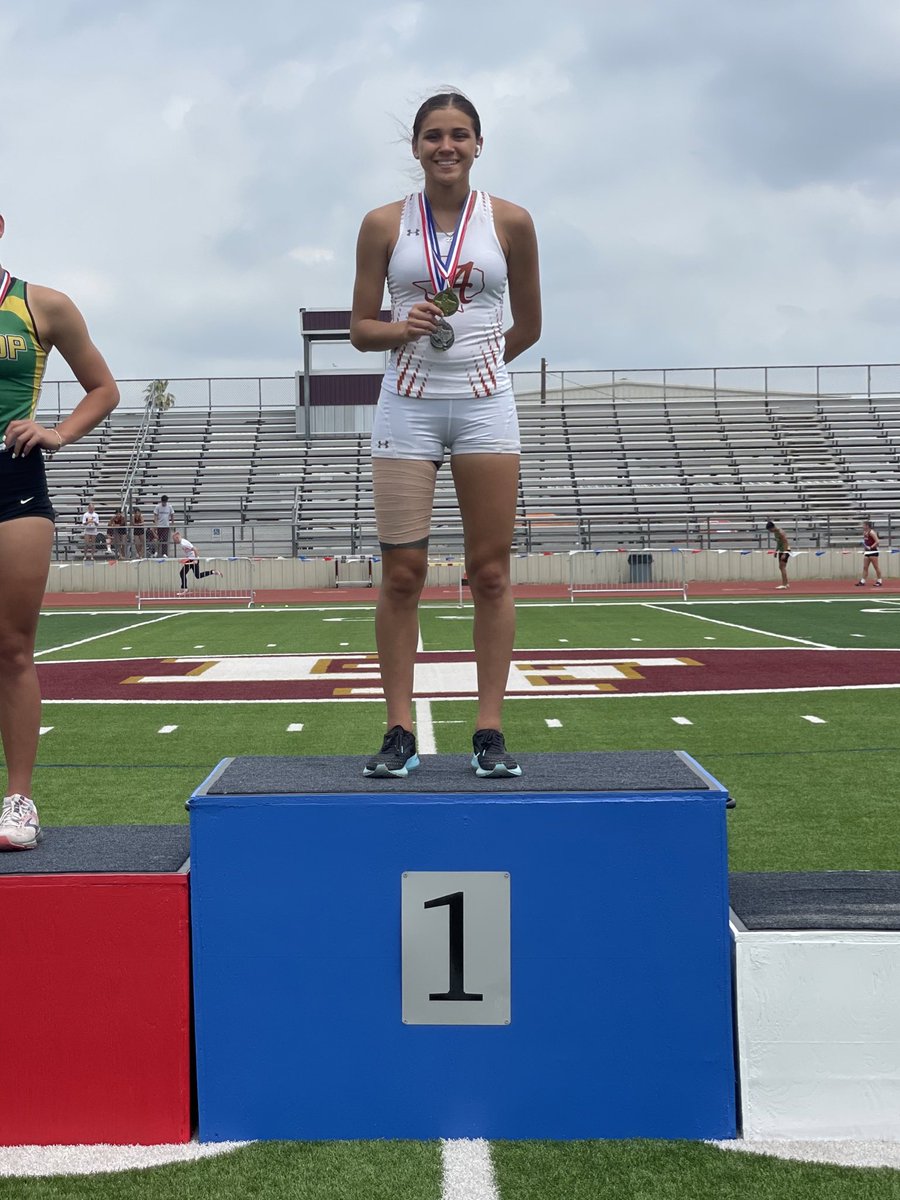 Congratulations to the Area 31/32-4A High Point Female Athlete - Alice Sophomore, Kaylin Cervantes! 35 points. We are so proud of you! 
🥇 High Jump 
🥇 Triple Jump 
🥈 Long Jump 
🥈 4x400 M. Relay 
🥉 4x200 M. Relay 
<a href="/kaylin443/">kaylin</a> <a href="/AliceAthletics1/">@AliceAthletics</a> <a href="/EchoNewsJournal/">Alice Echo-News</a> <a href="/reycastillo361/">Rey Castillo</a>