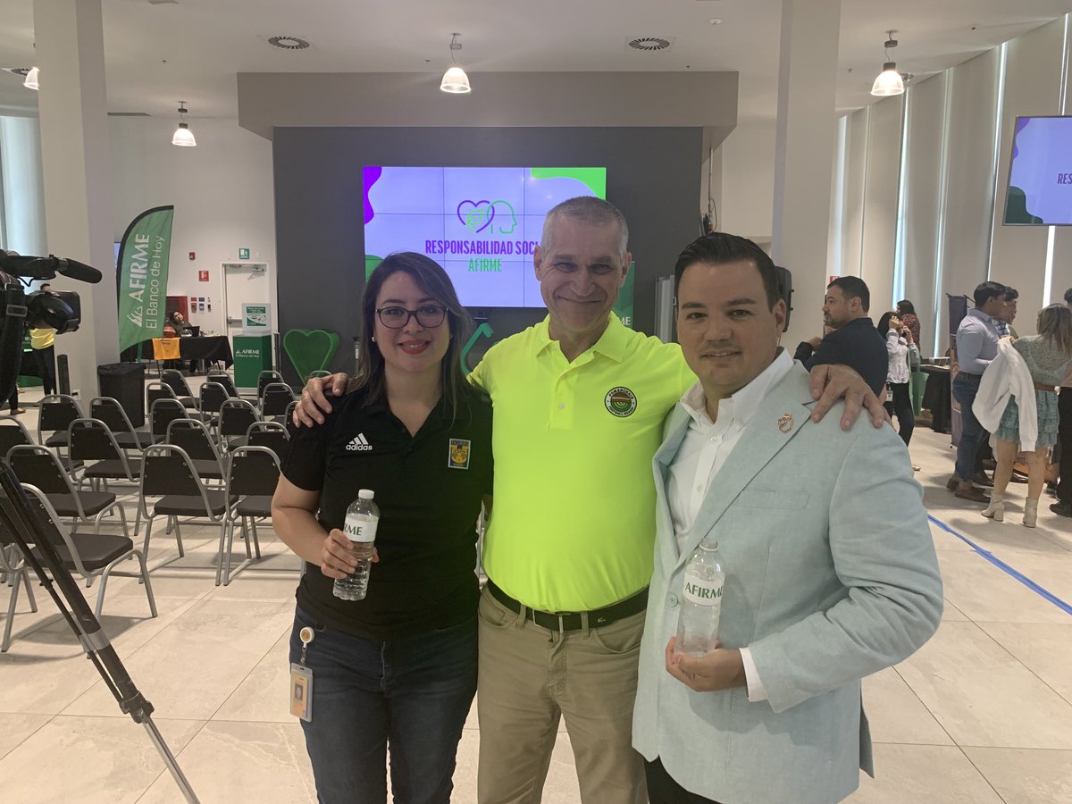 PowerchairMx's tweet photo. Powerchair Football presente en la Feria de Responsabilidad Social de ⁦⁦@BancoAfirme⁩. #Inclusión #Discapacidad #FootballForAll ♿️⚽️🐯 https://t.co/Zd4IeSACiE