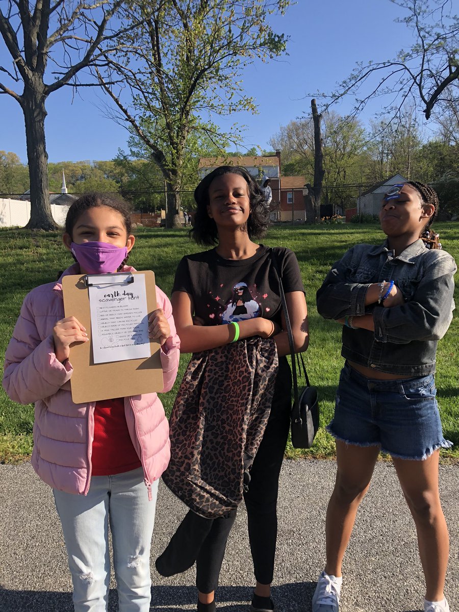 Loved celebrating Earth Day (a few days early) outside with Ms. Wong’s advisory! <a href="/CockeysvilleMS/">Cockeysville Middle</a> <a href="/JSheggrudCMS/">Jennifer Sheggrud</a> <a href="/MrCarneyCMS/">Mr. Carney</a>