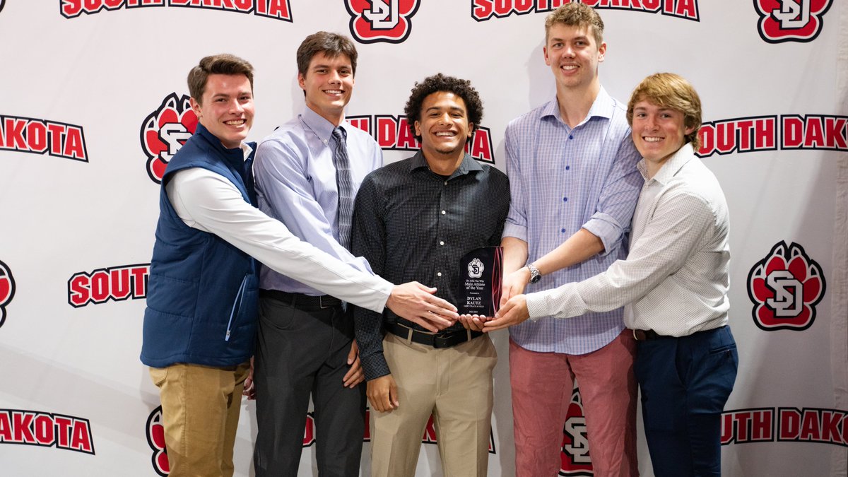 A recap of the 2023 Charlies including Elizabeth Juhnke and Dylan Kautz taking home the top honors!

📰: yote.us/41mJz4t

#WeAreSouthDakota x #GoYotes 🐾