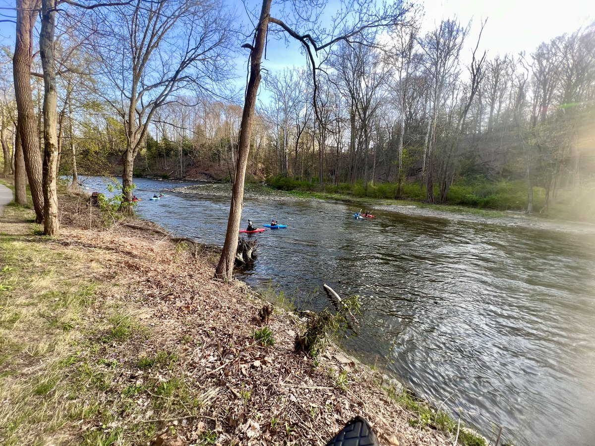 Allentown1711's tweet photo. Perf Day! π²π²π²βοΈπ₯°β€οΈπ« #CVNP #BikeLife #AprilMiles https://t.co/rTsO8sWp7e