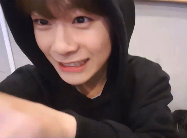 linothighluvr's tweet photo. you are so so loved moonbin https://t.co/grhj7c0kvB
