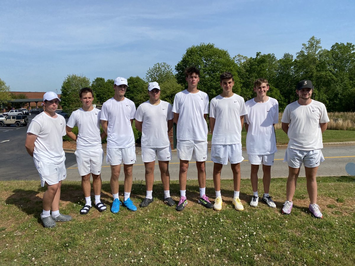 DrThomasPCSD's tweet image. Lion netters run into a tough opponent this afternoon. Central falls to a strong Cherokee Bluff squad 3-1 in Flowery Branch. Boys end their season with a 14-4 record! Remember to come out to CHS tomorrow to watch our girls take on Holy Innocents. Match at 4!#24Strong #LionStrong