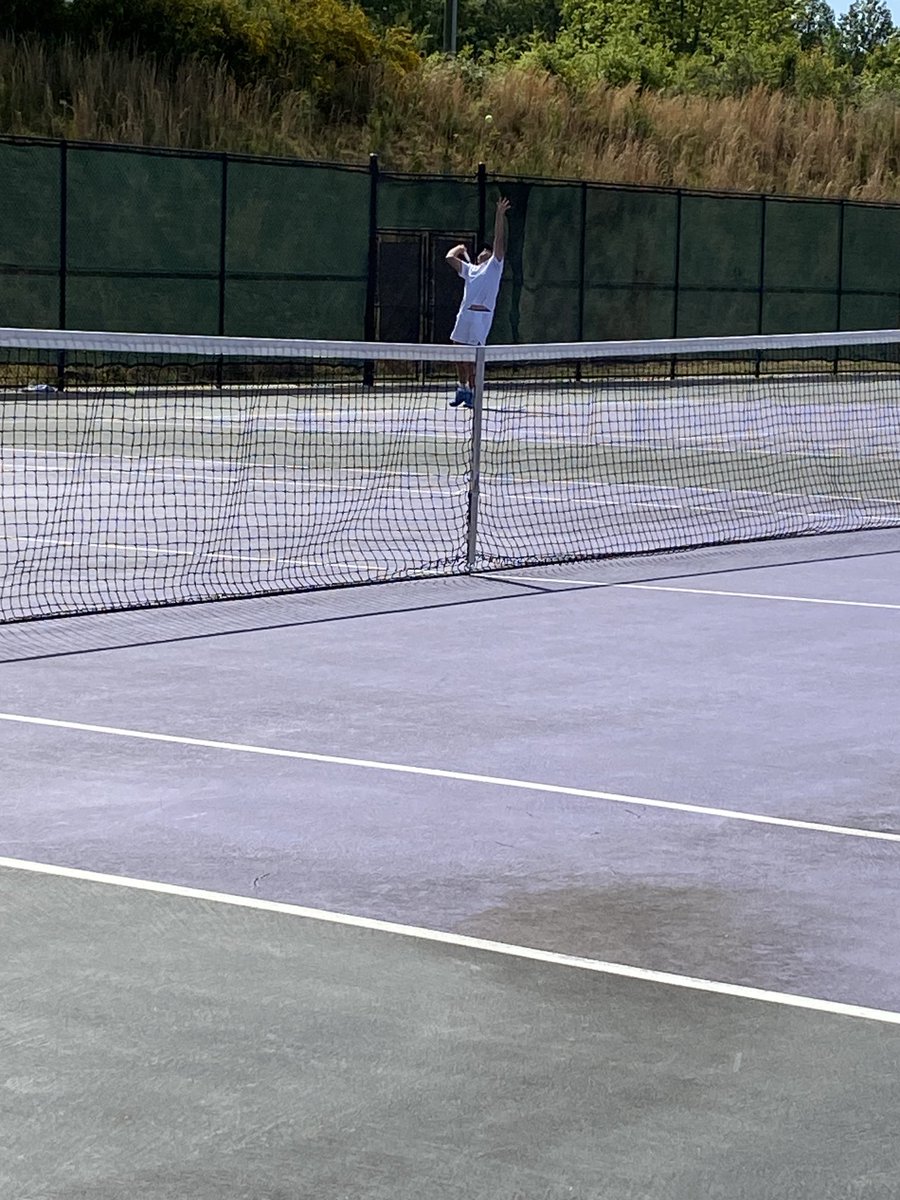 DrThomasPCSD's tweet image. Lion netters run into a tough opponent this afternoon. Central falls to a strong Cherokee Bluff squad 3-1 in Flowery Branch. Boys end their season with a 14-4 record! Remember to come out to CHS tomorrow to watch our girls take on Holy Innocents. Match at 4!#24Strong #LionStrong