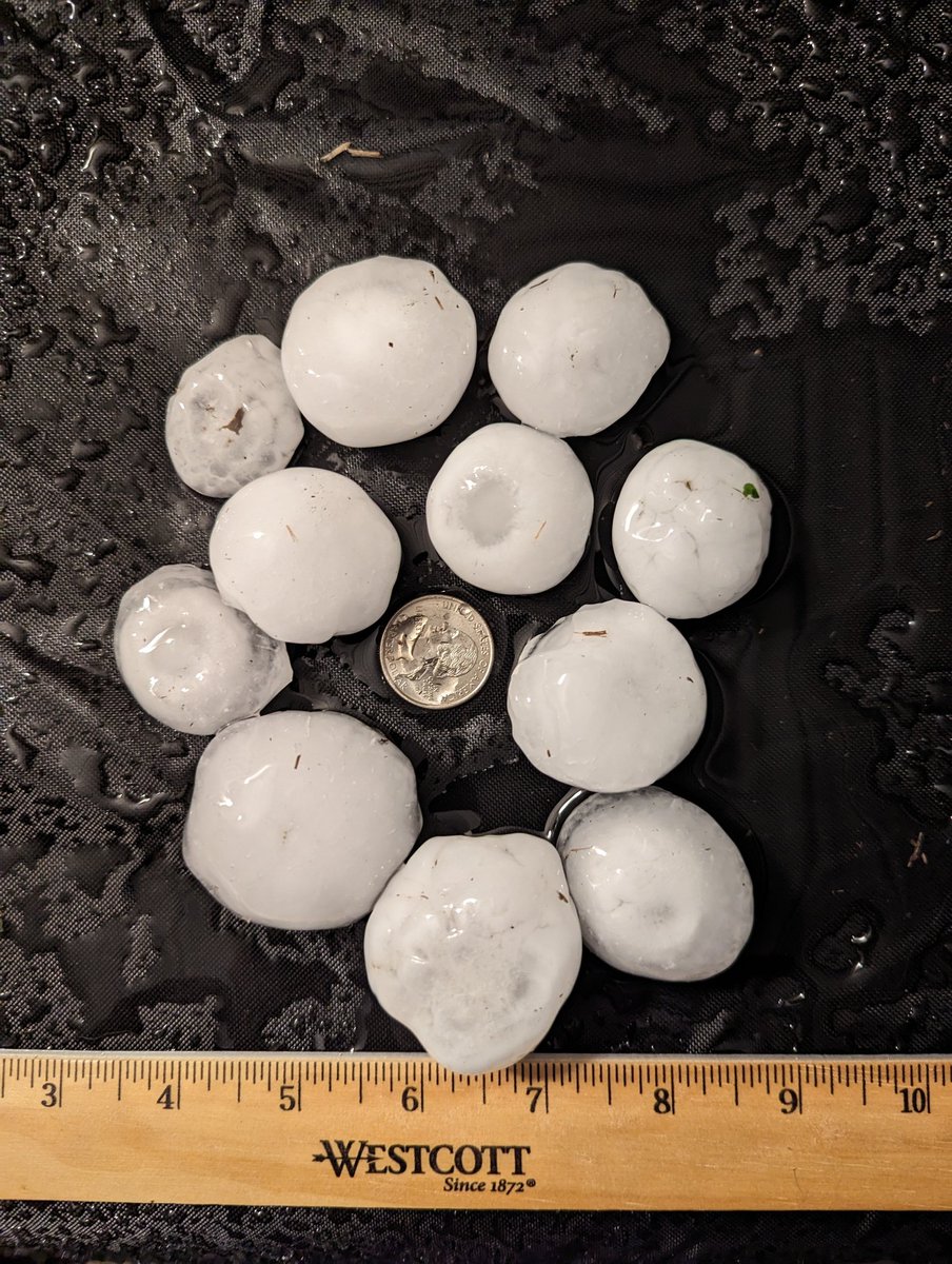 JakeVancil's tweet photo. 60th and E. Post Oak Rd, Noble about 830pm @NWSNorman https://t.co/k70OB69Mxn