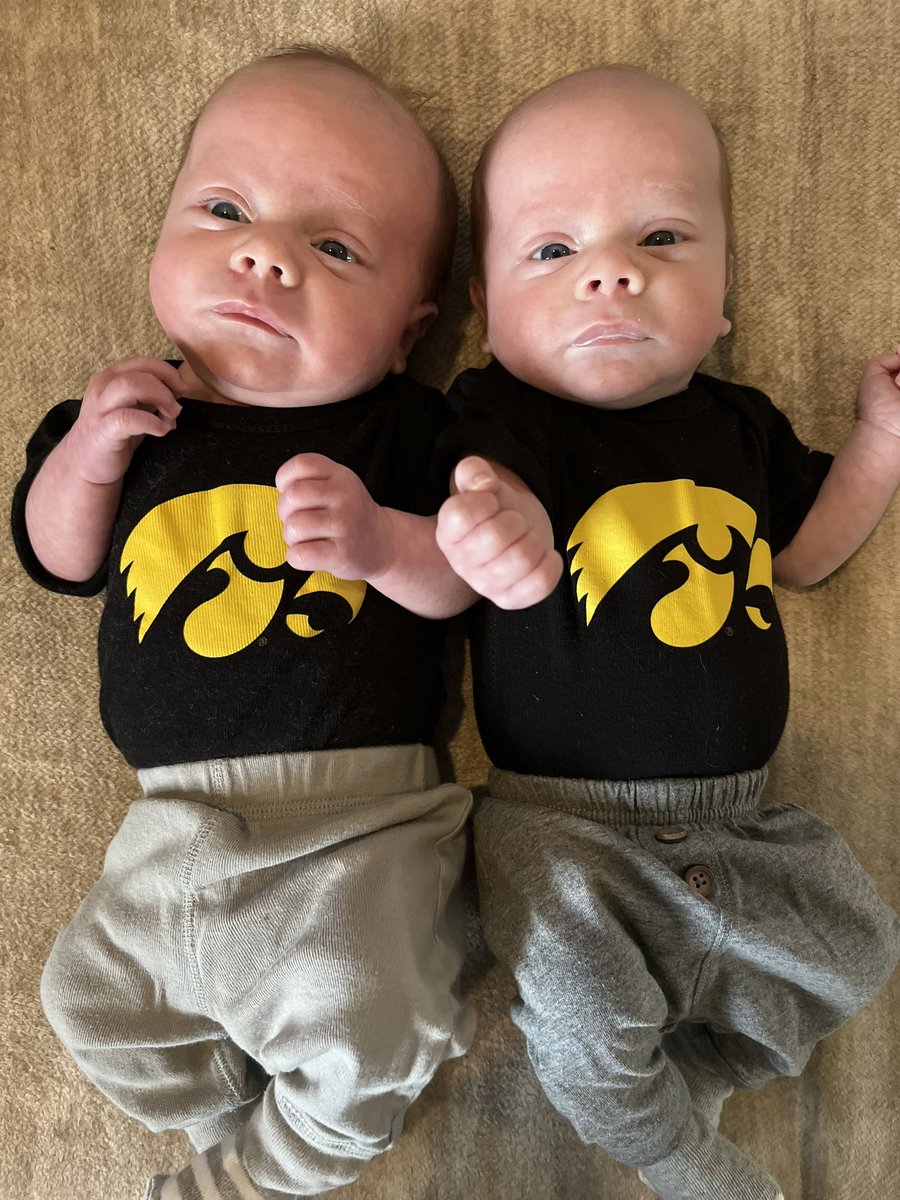 The next set of great twin wrestlers @Hawks_Wrestling are ready to commit @TomBrandsHAWK @TerryBrandsUSA! Weight class is TBD!

#fightforiowa #gohawks #Hawkeyes #hawkeyewrestling #twins #theboys