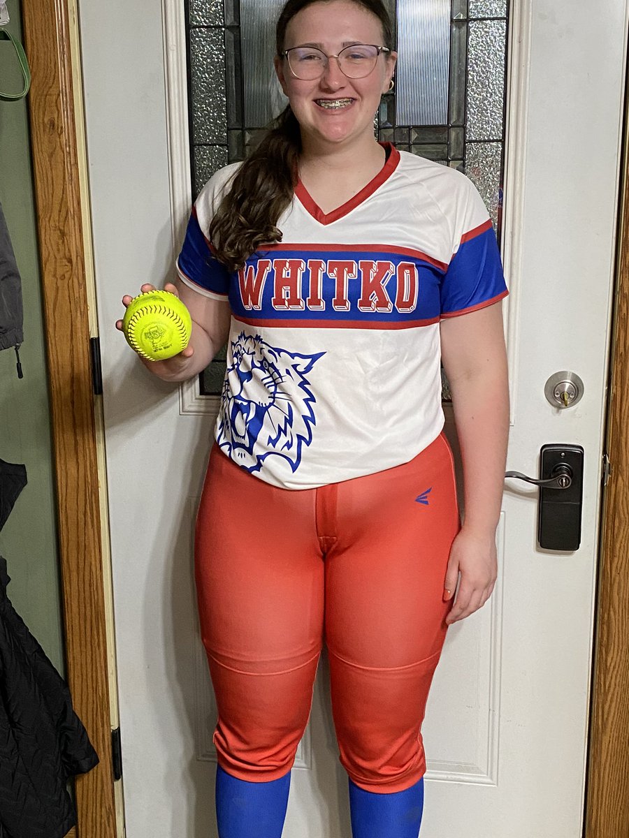 Didn’t get the win tonight but got a dinger!! <a href="/_SharpTraining/">Sharpley Training</a> <a href="/IndyDreamsBack/">Indy Dreams Back/Baird</a> <a href="/UIndySoftball/">UIndy Softball</a> <a href="/KentStSoftball/">Kent State Softball</a> @bo_coolen @CoachFentonBG <a href="/ToledoSoftball/">Toledo Softball</a> <a href="/WhitkoAthletics/">Whitko Athletics</a> <a href="/KWC_Softball/">KWC Softball</a>