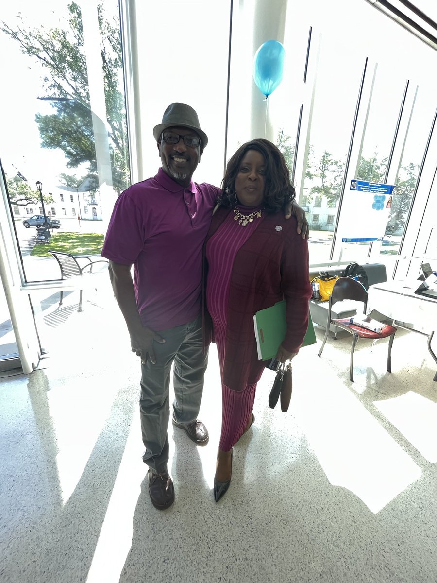 Dr. Johnson and Dr, Buddington at Social Science Undergraduate Research presentation.