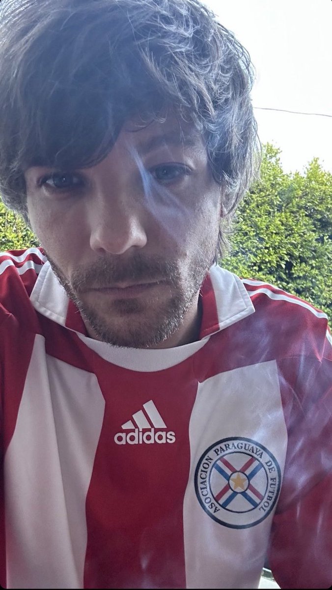 siz uyuyun ezikler ben simdi bu selfieye siirler yazicam