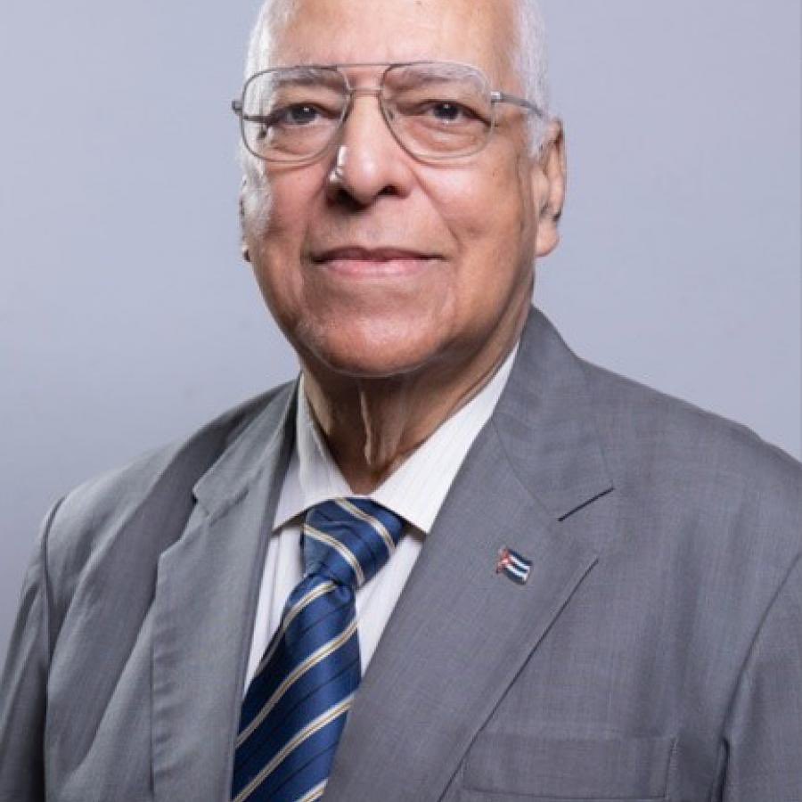 Felicitamos y le damos la bienvenida a Ricardo Cabrisas Ruíz como Ministro del Comercio Exterior y La Inversión Extranjera. Nuevas metas nos motivan este 2023 a continuar trabajando por el desarrollo de la cooperación, los negocios y las inversiones en Cuba.