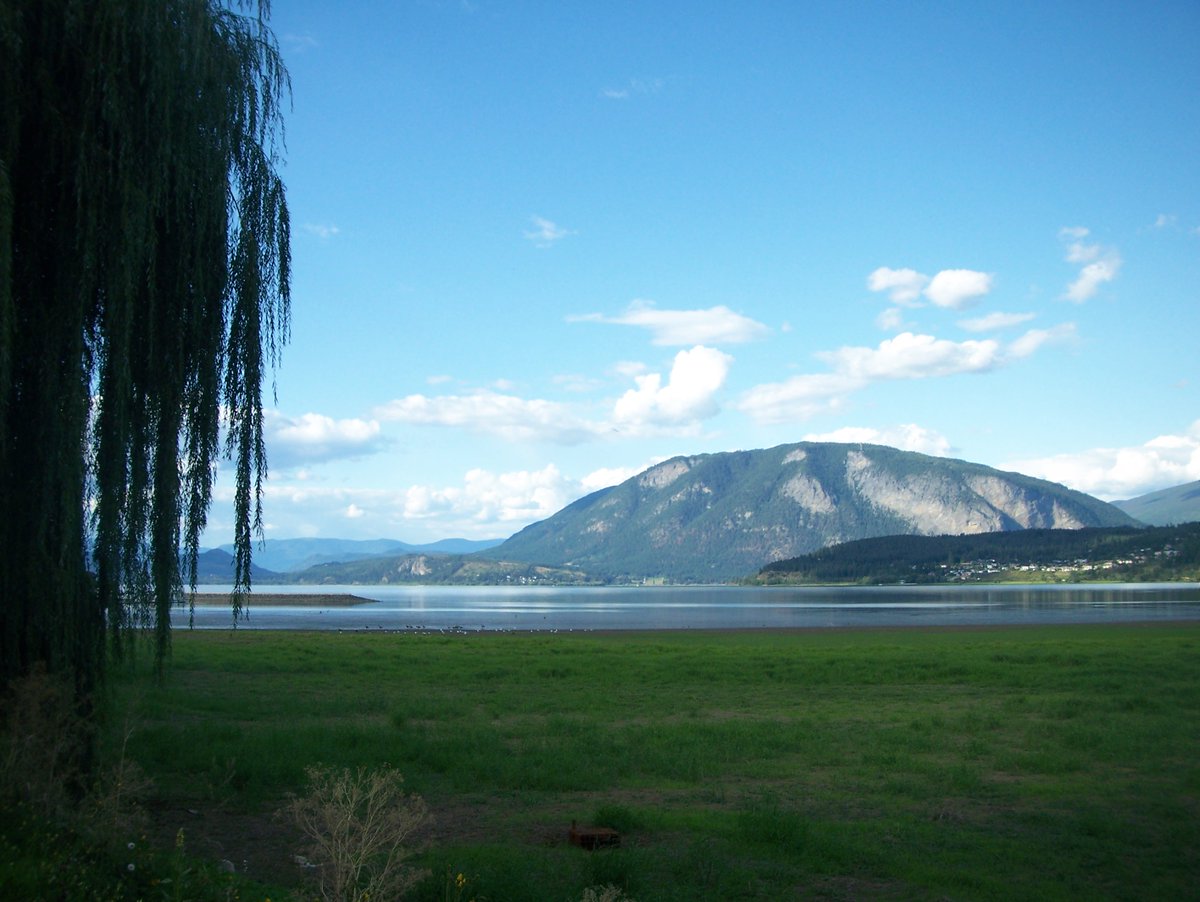 ErikLopezPhoto's tweet photo. Road trip, Kelowna, Salmon Arm and Revelstoke, British Columbia, Canada; September 1st, 2008.

#ErikLopezPhotography #PSILoveYou #Photography #Kodak #KodakPhotography #Memories #TravelPhotography #Kelowna #SalmonArm #Revelstoke #BritishColumbia #Canada #Landscape #Roadtrip https://t.co/HrVDOQ6vKP