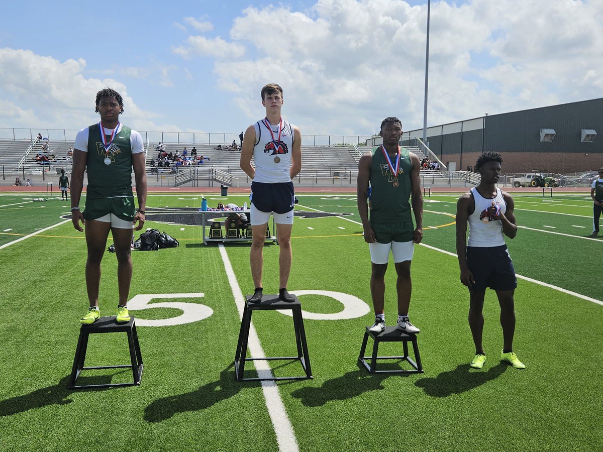 LSWMustangTrack's tweet photo. Another dominating day for Cason Rogers, double gold in the 110 and 300 hurdles. Ryan Russell also advances in both hurdle events with a 4th and 3rd. #LSWTrack23 #FindaWay @lifemustangs @EllisCoSports https://t.co/mePmtX1Pgs