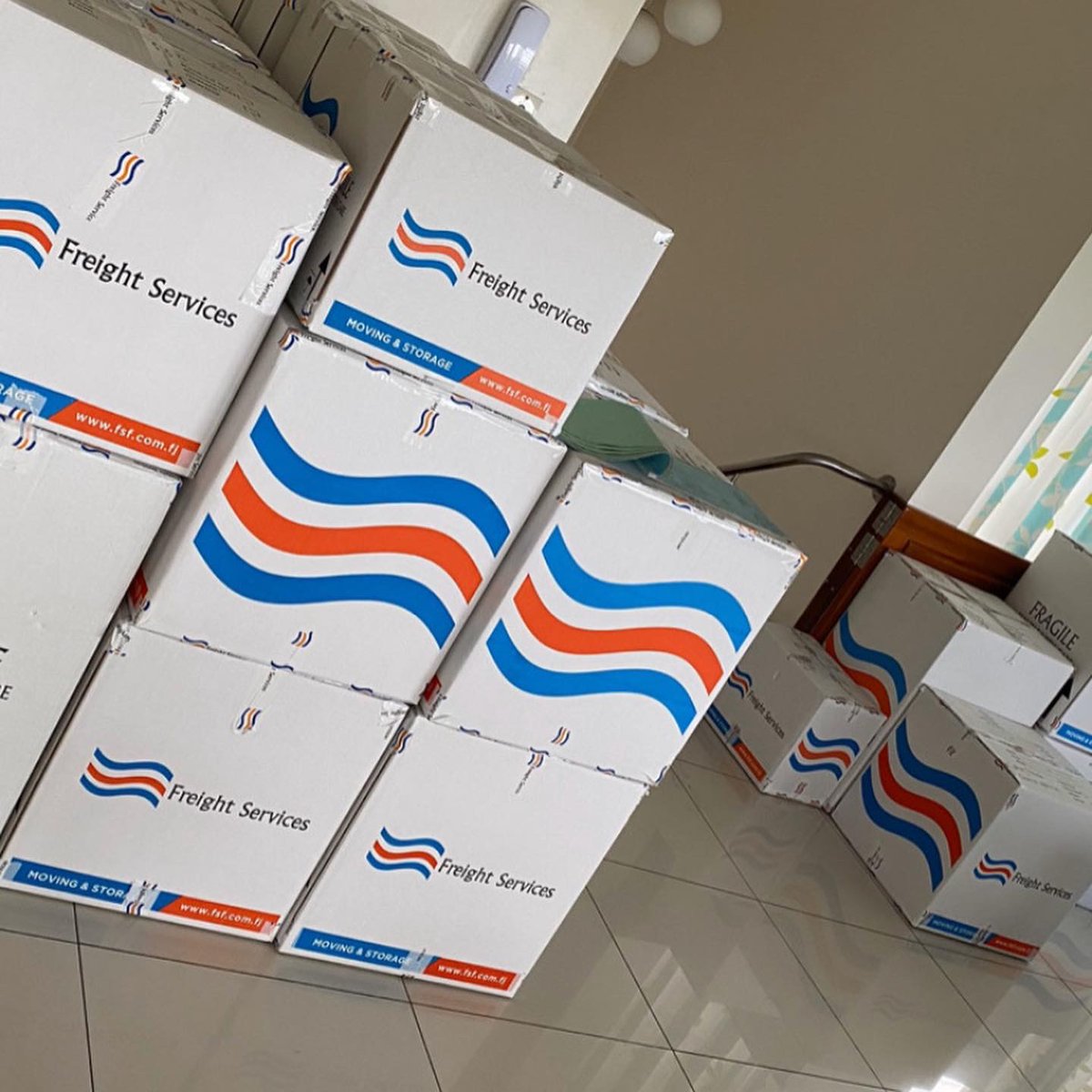 FR8_ServicesFJ's tweet image. &quot;Moving houses made easy with Freight Services Fiji! Our team of professionals will ensure that your personal belongings are packed and secured professionally right at your doorstep. 
#moving #relocation #ProfessionalPacking
