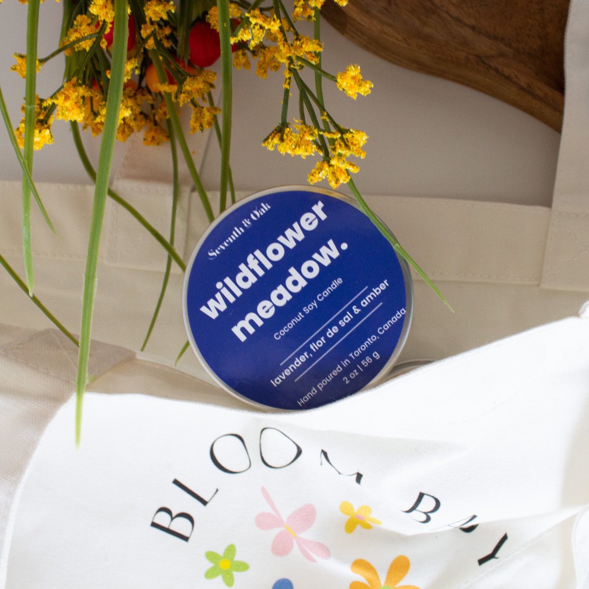 Want to check out our scents without committing to a full-sized candle? No worries, we've got you covered with our mini discovery set! These little guys may be small, but they pack a punch. Each tin burns for around 6-8 hours, giving you plenty of time to try out each scent.