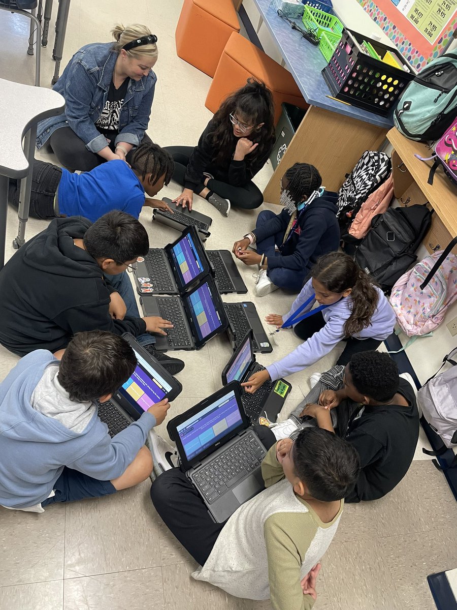 RangeElementary's tweet image. 4th graders caught being awesome!🤩

“THESE KIDS WERE SO AMAZING REVIEWING FOR STAAR TODAY! Everyone was engaged, discussing, and most importantly, helping each other get better!! 🧡🙌🏻💪🏻”- Mrs. Fletcher @mesquiteisdtx #neverlessthanyourverybest