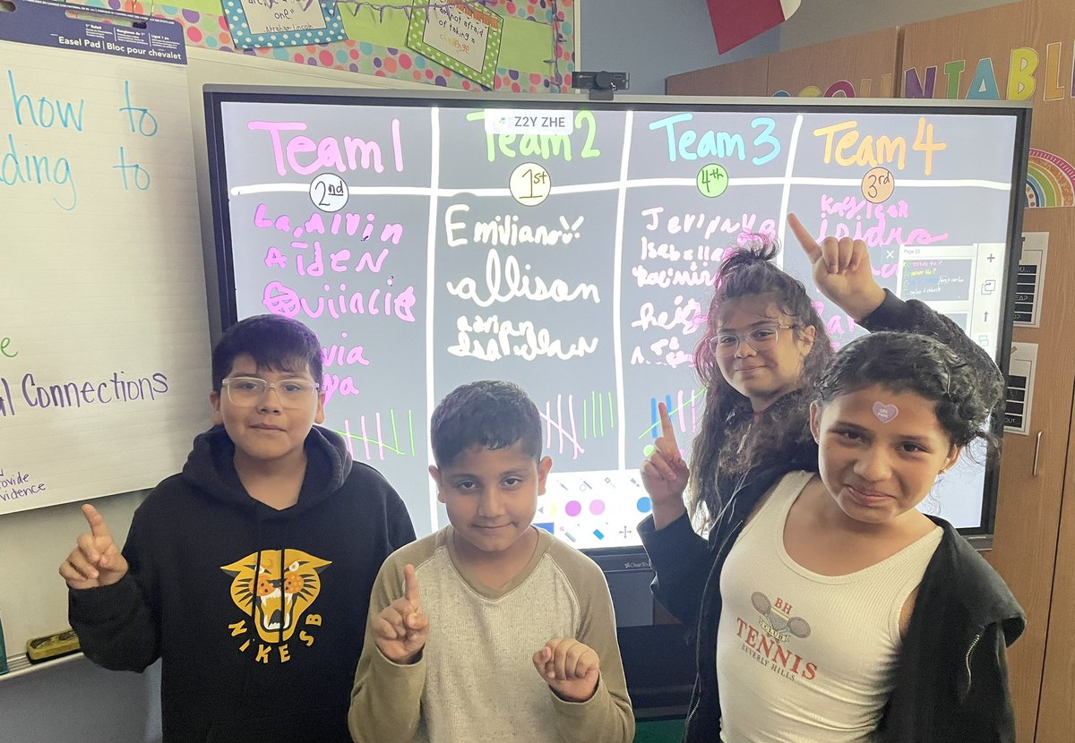 RangeElementary's tweet image. 4th graders caught being awesome!🤩

“THESE KIDS WERE SO AMAZING REVIEWING FOR STAAR TODAY! Everyone was engaged, discussing, and most importantly, helping each other get better!! 🧡🙌🏻💪🏻”- Mrs. Fletcher @mesquiteisdtx #neverlessthanyourverybest