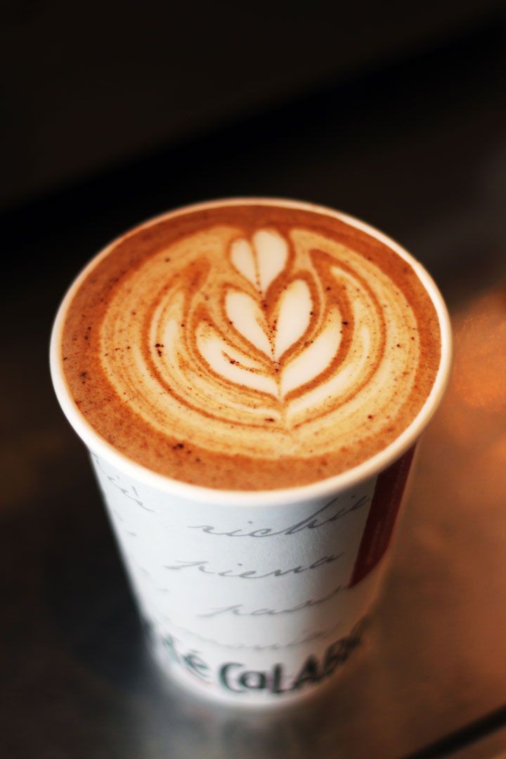 suazo_hope's tweet photo. Reflect on your day with a warm cup of coffee. Remember, learning from today's experiences will only make you stronger tomorrow. 🌅☕ #WednesdayReflections #CoffeeWisdom https://t.co/3yRRyQWpec