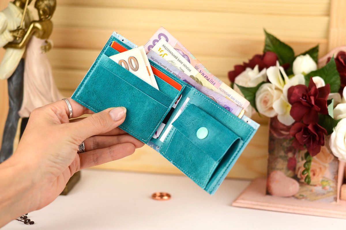 JaneFlowersArt's tweet photo. Excited to share the latest addition to my #etsy shop: Slim wallet women, cute wallet #handmadewallet #coinpurse, #cardholder #gifts #green #birthday #mothersday #blue #minimalist #minimalistwallet #bifoldwallet #cardholderwallet #handmadewallet https://t.co/zj4S5Dkzye https://t.co/QZVNGQFpIQ