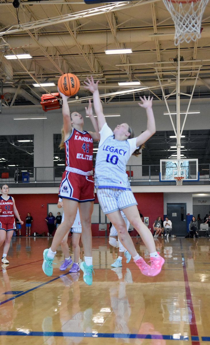 KansasEliteWBB's tweet photo. Come Check out U17 Zars this weekend at the Spring Showcase in Ames Iowa this weekend! @ellaburvee @ToddZars https://t.co/UyDgTaVxJW