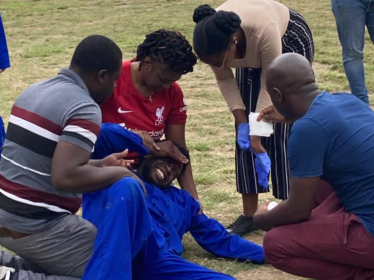 2callmehasnat25's tweet image. #journalists #prioritises #Safety #Zimbabwe Zimbabwe prioritises safety of journalists tinyurl.com/2d6tr2s9 

Twenty journalists from four Zimbabwean media houses attended a training event in Harare in late...