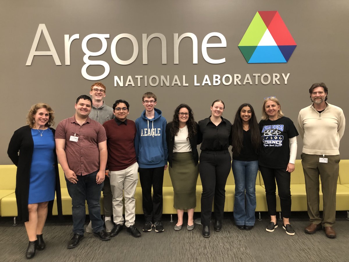 LakesEagles's tweet photo. Congratulations to Andrew Cook, Cody Summerson, Colin Shea, Luis Hernandez, Rachel Ward, Maddie Chorazy, and Jia Singh for finalizing their research project at Argonne Labs today! #STEM #ResearchProject #ArgonneLabs https://t.co/jzWHVWtddl