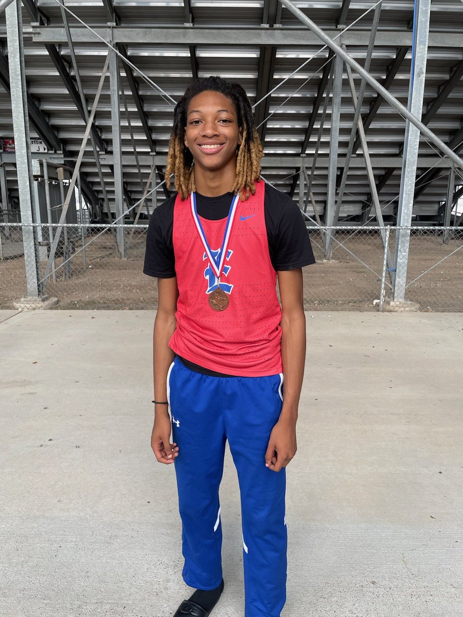 EHSBoysTrack's tweet photo. Regional Qualifier!!!
High Jumper Lorenza Watson finishes 4th with a PR at the 6A Area Meet! Congratulations! Way to go! #BobcatPride #RepTheE #Yeah https://t.co/SmRYAU8gwb