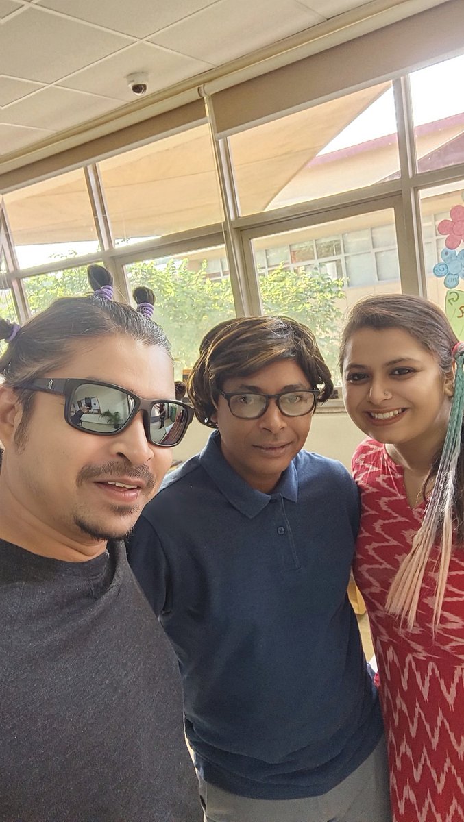 jimelvin07's tweet photo. Sharing the craziness of Lit-Fest 23 Day - 3's theme _Wear a crazy hairstyle.
#multilingualism #interculturalunderstanding
#globalengagement
#internationalmindedness @ibpyp @devikadatta15 @ZitaJoyce2 @AdriaanElias @Stonehill_SIS https://t.co/d5e9QR83es