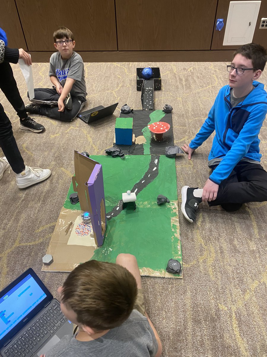 Rebecca Reynolds tweet media