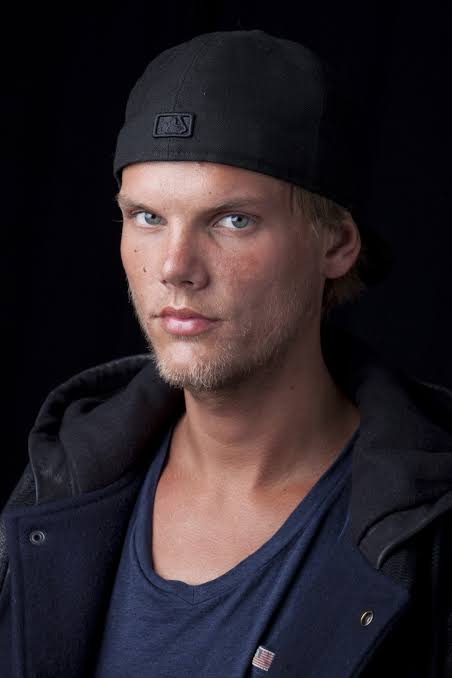 imranSa11984161's tweet photo. DJ AVICII (SWEDEN) : 5 years ago, on this day. We lost the angel of modern EDM 🤍 Thank u for the unity and harmony through music, thank u for the inspiration. Its continue ur legacy 🙏 the Late Great Avicii! #G8 #Music #DJLegend #edm #edmmusic #edmfamily #edmforlife #Sweden https://t.co/2lEgKVW7Sf