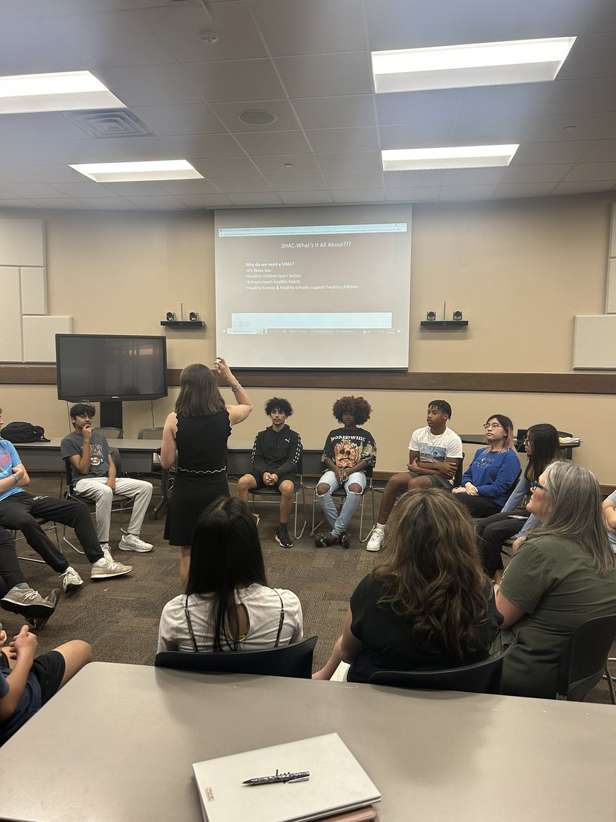 FBISD Campus Wellness Coalition Summit - these servant leaders are doing amazing things on campus to improve the health and wellness of their peers! Thank you <a href="/FBISD_SHAC/">FBISD_SHAC</a> for your collaboration and support of these students. #KnowYourImpact