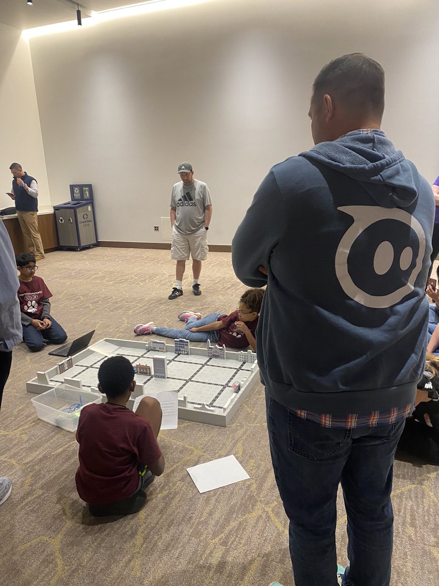 Rebecca Reynolds tweet media