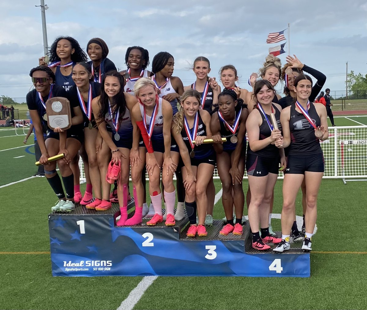 Bastrop HS Lady Bears Soccer tweet media