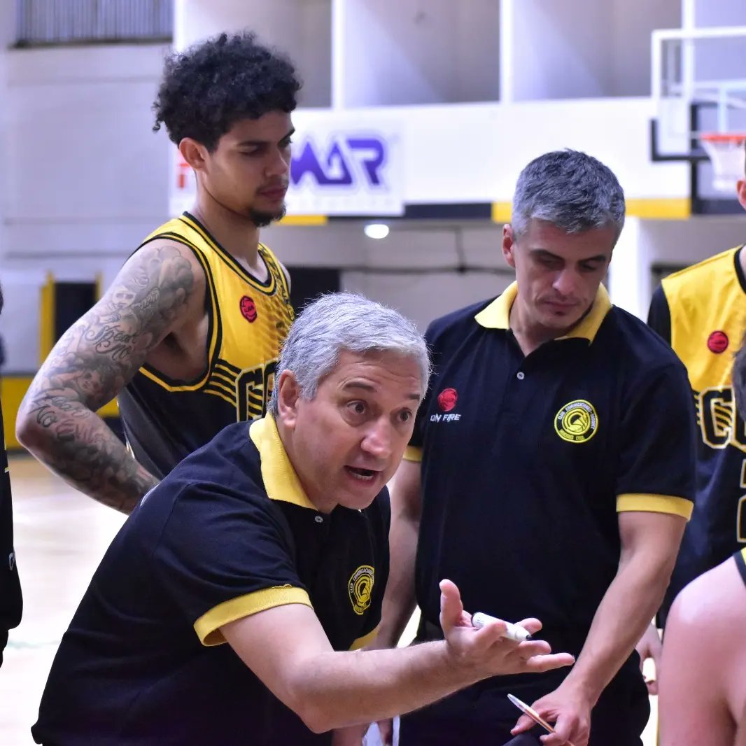 comumercedes's tweet photo. #LNB | Boca le ganó a Comu en el último juego de la temporada regular 🏀
■ COMU 66 (Guerra 24)
□ BOCA 88 (Tucker 16)
#VAMOSCOMU 💛🖤🐊 https://t.co/Hfk1CmXWmR