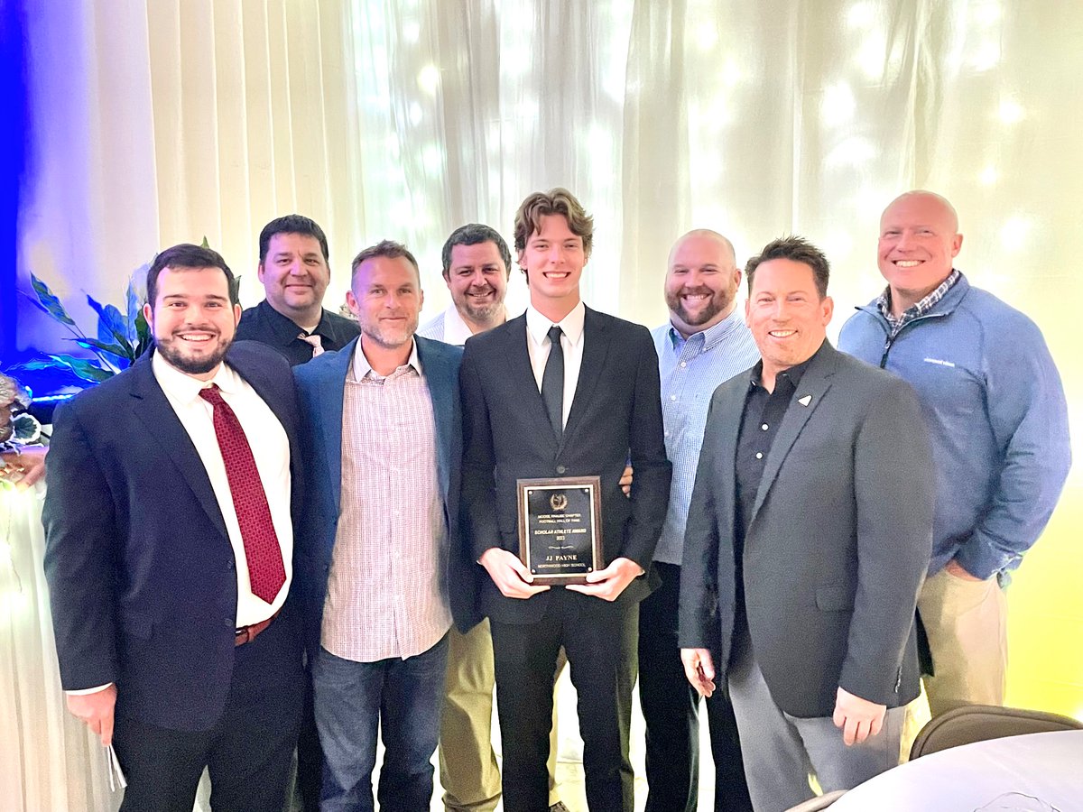 JohnRPayne77's tweet photo. Proud of JJ and thankful for the impact of all the coaches and families who supported him throughout his HS career. https://t.co/5aZlnPate6