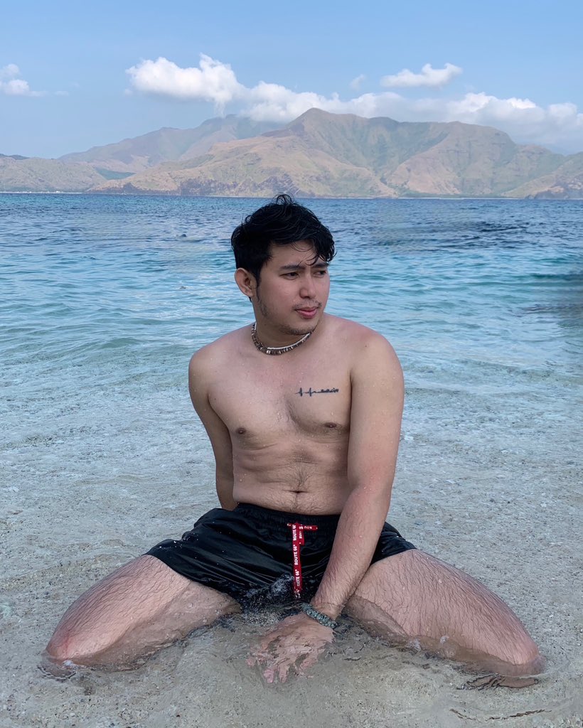 IAMCJRL's tweet photo. 🌊🏖️💦 https://t.co/nybGC6Z0X2