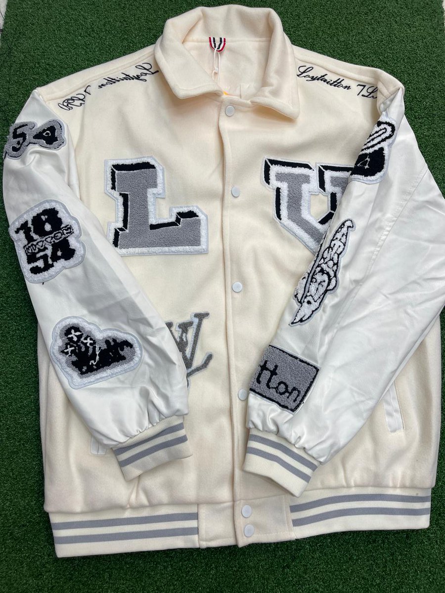 DesignerPlugZA's tweet image. Louis vuitton varsity jackets

AVAILABLE NOW
Limited stock

Delivery takes 1-3 days nationwide for R100 via Aramex

Cash on delivery in Sandton

To order whatsapp 0634193871 or DM me