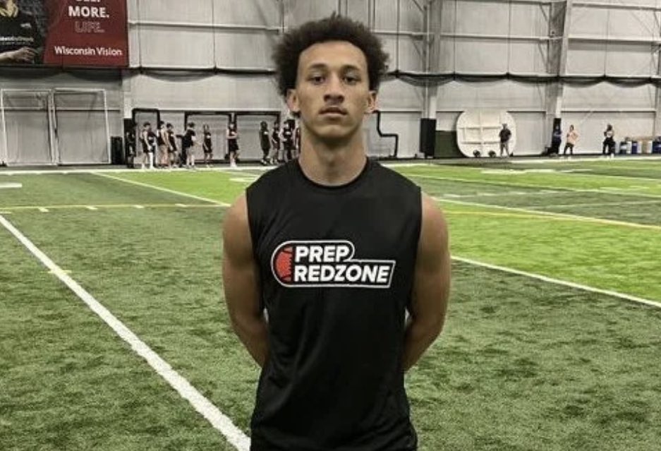 #PRZProspectTourWI Standout Pass Catchers

These 9 WRs/TEs put together impressive performances at a he Showcase in Franklin, WI. Read about them here!

Read: prepredzone.com/2023/04/prz-wi…