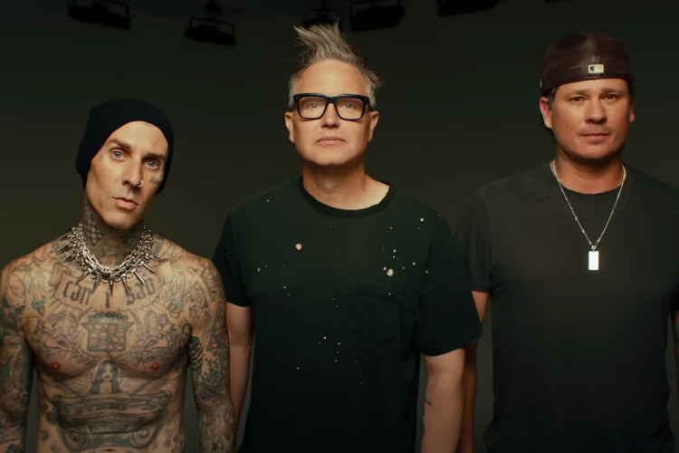 rocksound's tweet photo. Blink-182 will headline Coachella Festival this weekend

They will replace Frank Ocean as the closing act on the main stage this Sunday https://t.co/94bivyALqD https://t.co/U1zNmtvq3s