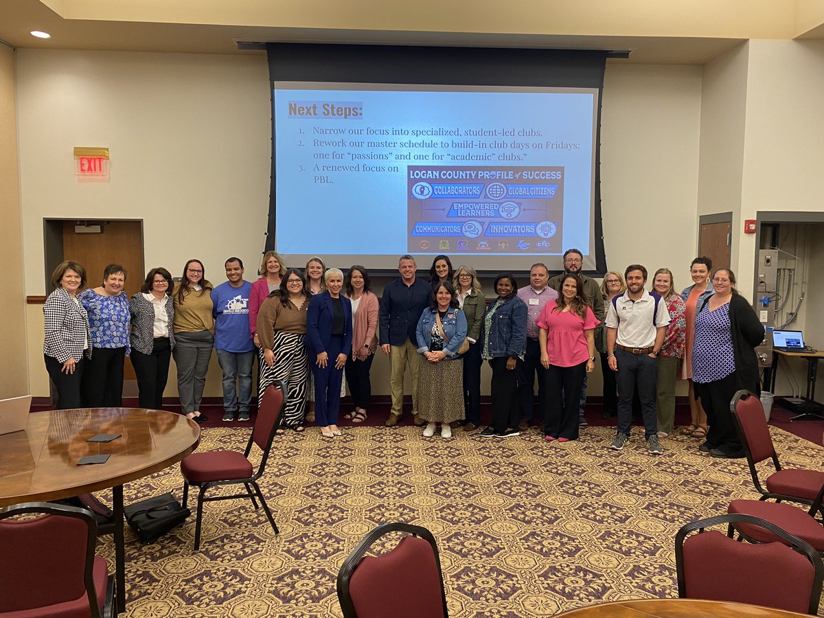 Fantastic exhibitions today to bring a close to Cohort 12 of the UK Next Generation Leadership Academy #UKyNextGen