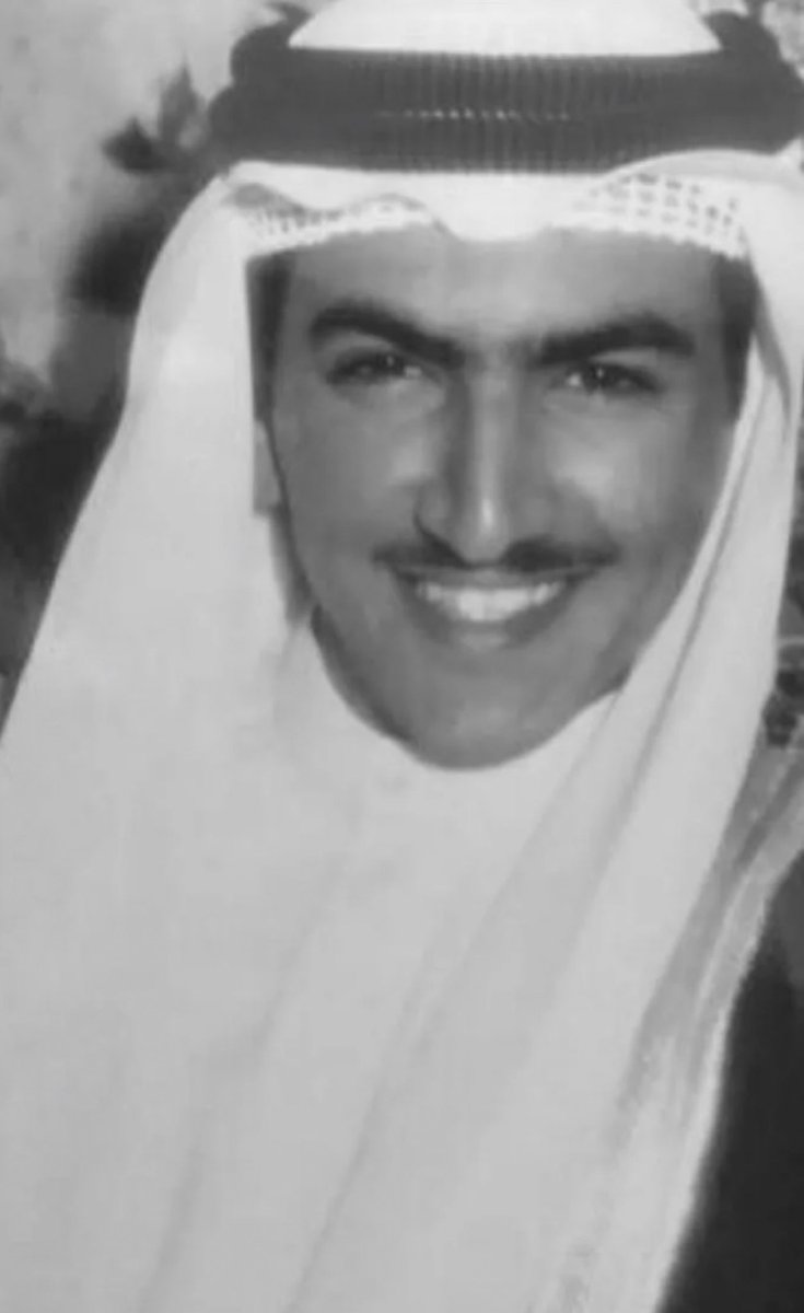 arumaih27's tweet photo. اللهم في اواخر شهرك الفضيل ارحم أبي وعمي وارواحًا فارقتنا وتركت لنا في القلب حنيناً لا يفارقنا اللهم اغفر لتلك الانفس الطيبة يارب جنة لاولئك الذين تحت الثرى فما عادت لنا حيلة الا الدعاء لهم جنة نراهم فيها منعمين مترفين سعداء يارب العالمين.
#علي_الرميح
#عثمان_الرميح https://t.co/lSazwo7kzz