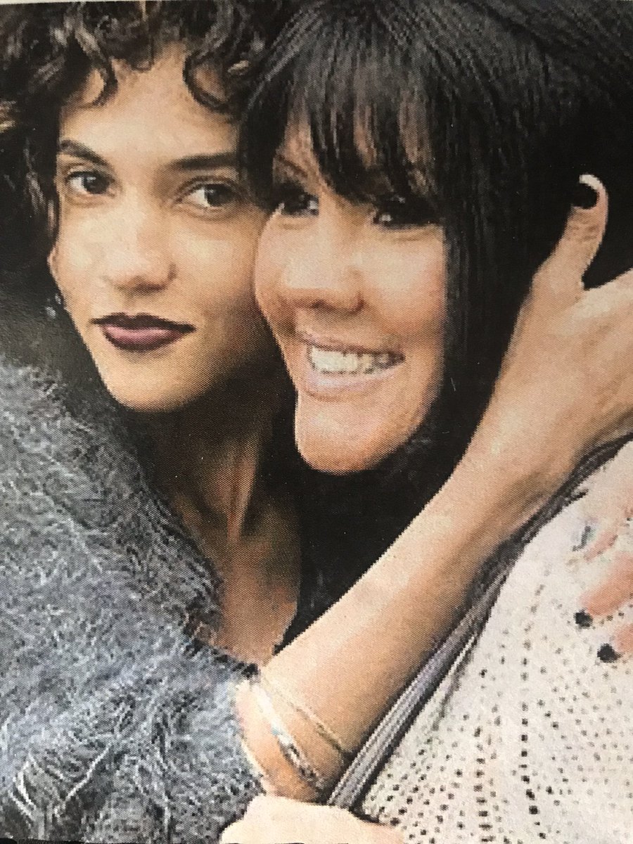 MiaStJohnBoxer's tweet photo. My precious baby girl remains in a hospital and I’m losing my mind at the thought of losing another child. I stay #sober and remain hopeful as hard as it is. Love you all 🙏🏼Remember we have to just take things #OneDayAtATime ❤️ https://t.co/COUjVyefcd