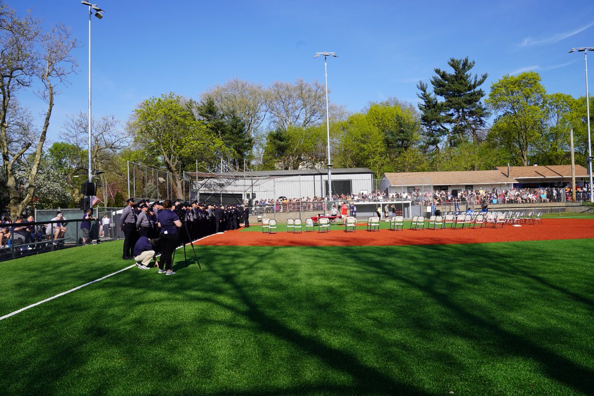 LittleLeague's tweet photo. In time for their #LLOpeningDay and with contributions from @MuscoLighting & @Baseball_YDF, the league finished a lighting project, part of a larger renovation project within the vision of former League President Anthony Vavaro who was tragically killed in a vehicle accident. https://t.co/LeopFl6sRf