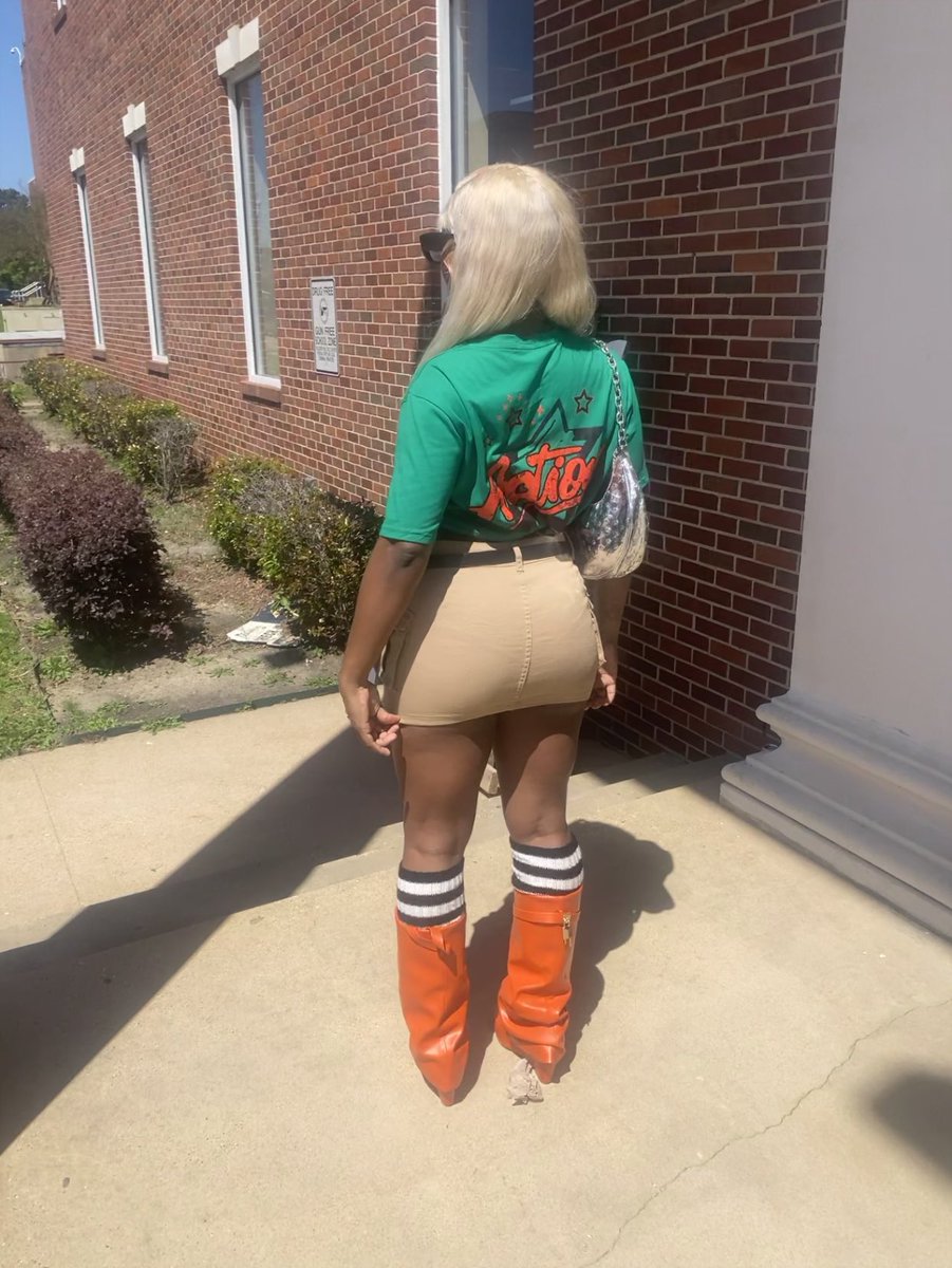 itsmelasha18's tweet photo. Pretty Wensday #gramfam https://t.co/1o2C3pS4lN